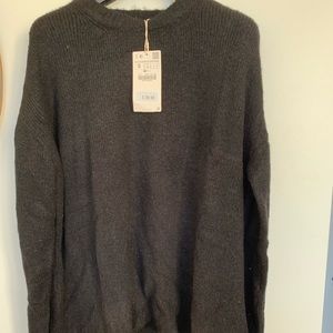 ZARA OVERSIZED BLACK SWEATER